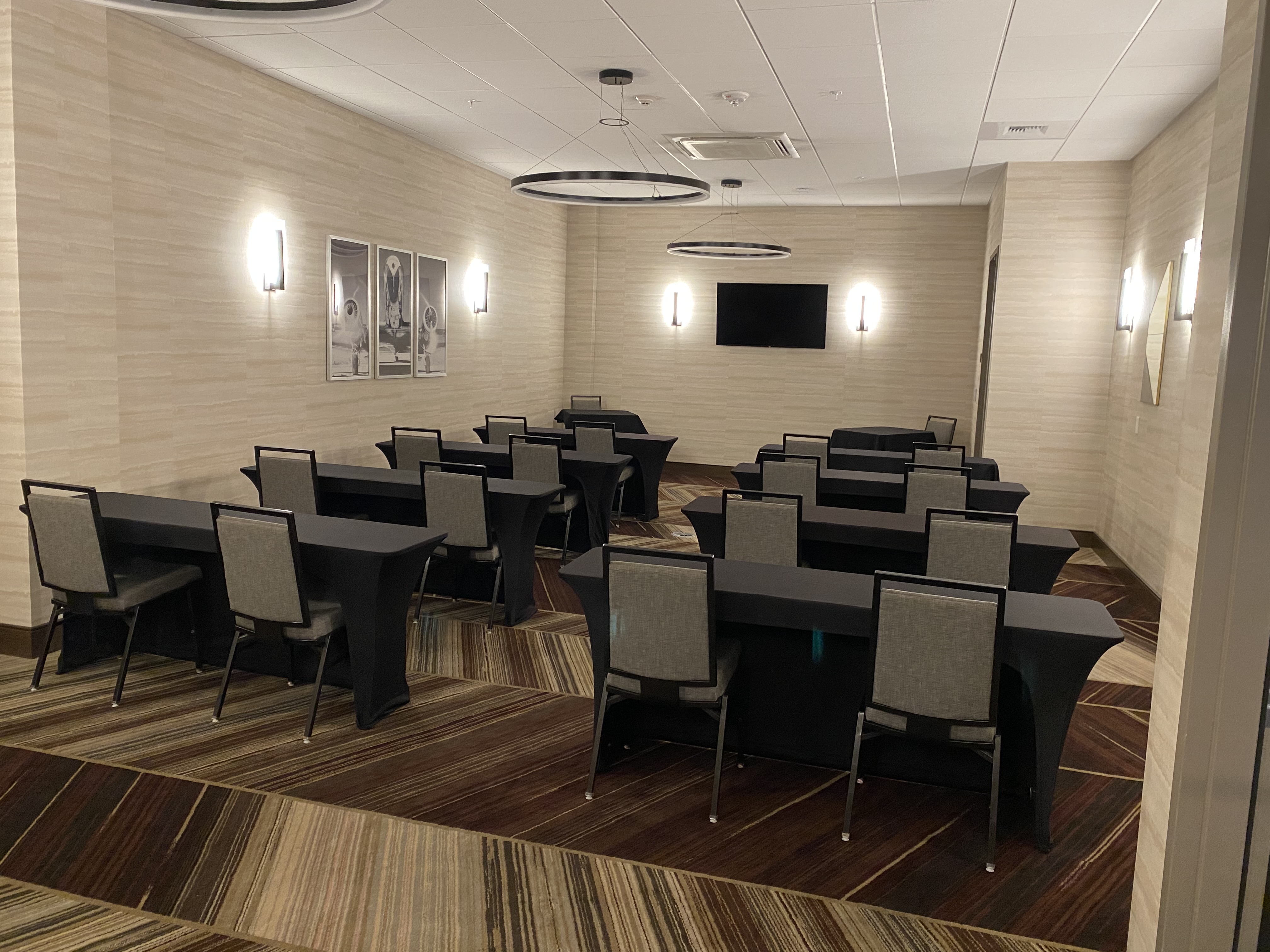 H Hotel Los Angeles, Curio Collection by Hilton