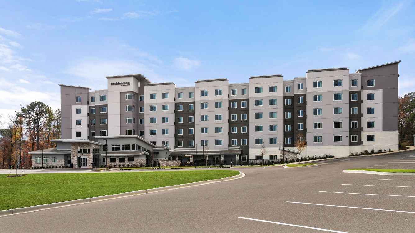 Best Western Carlton Suites