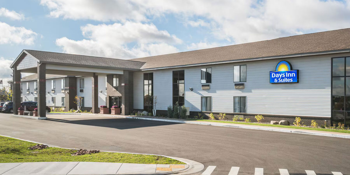 Days Inn & Suites Wausau