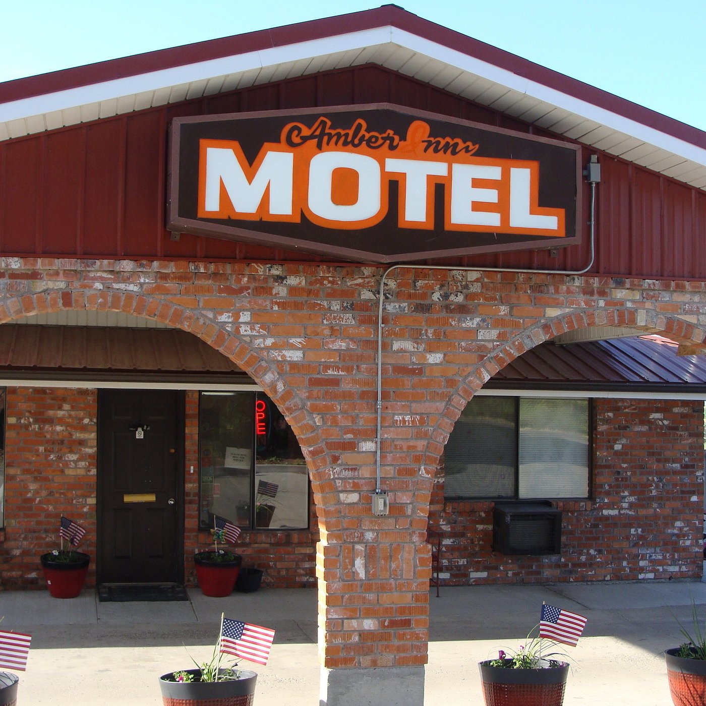 Amber Inn Motel