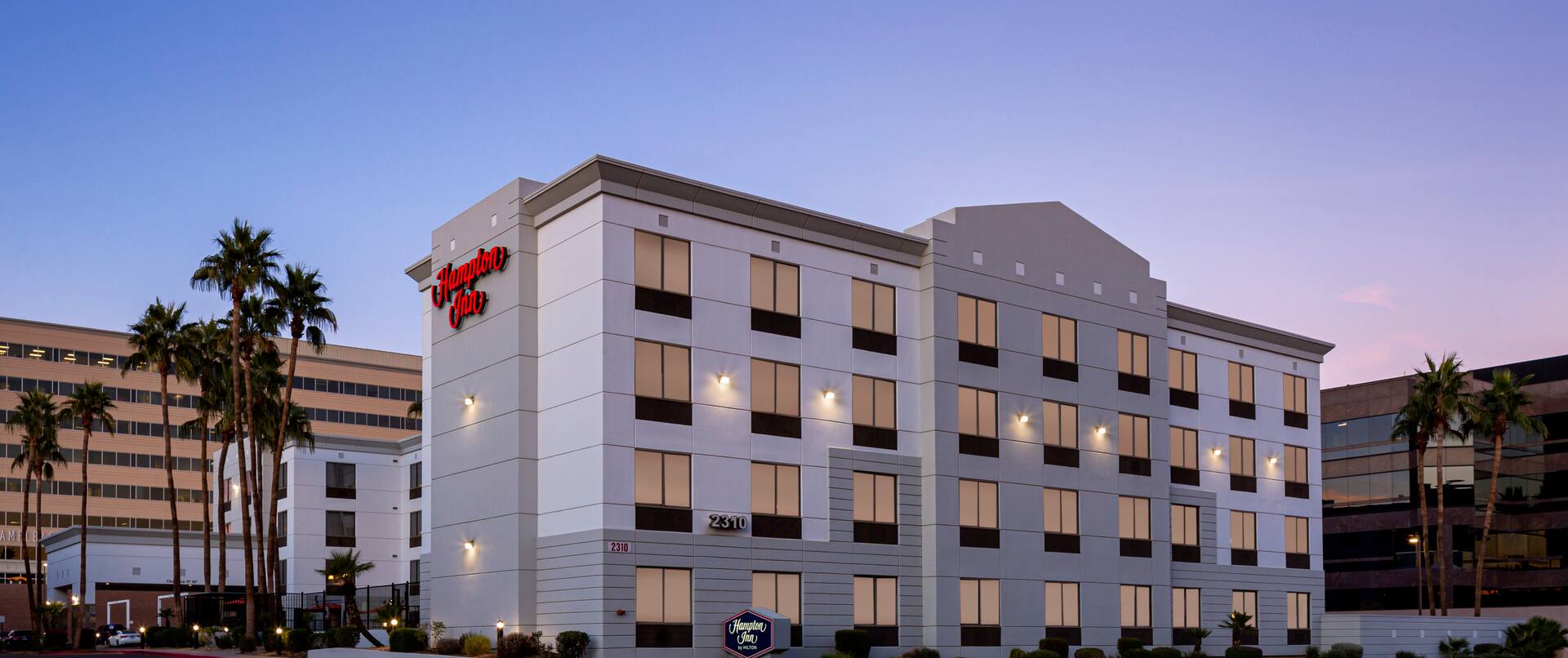 Hampton Phoenix Biltmore