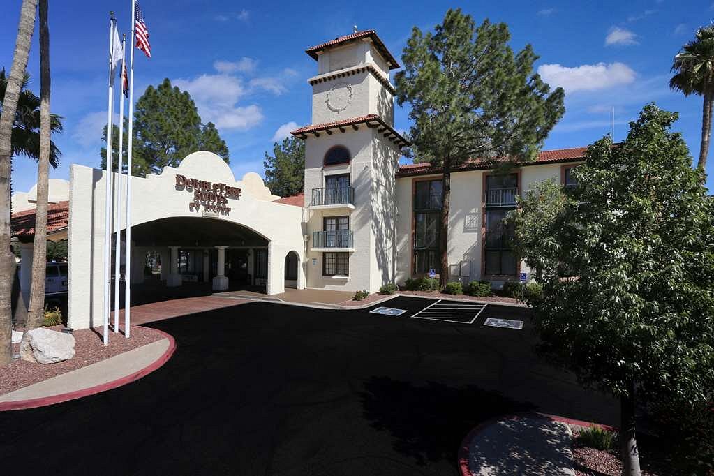 Pepper Tree Inn