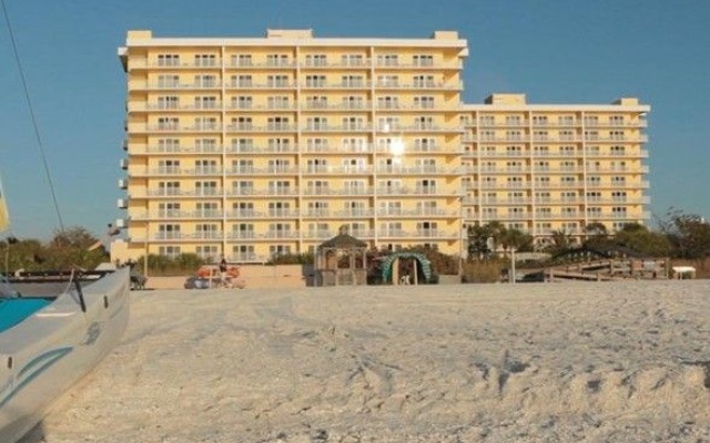 The Charter Club of Marco Beach