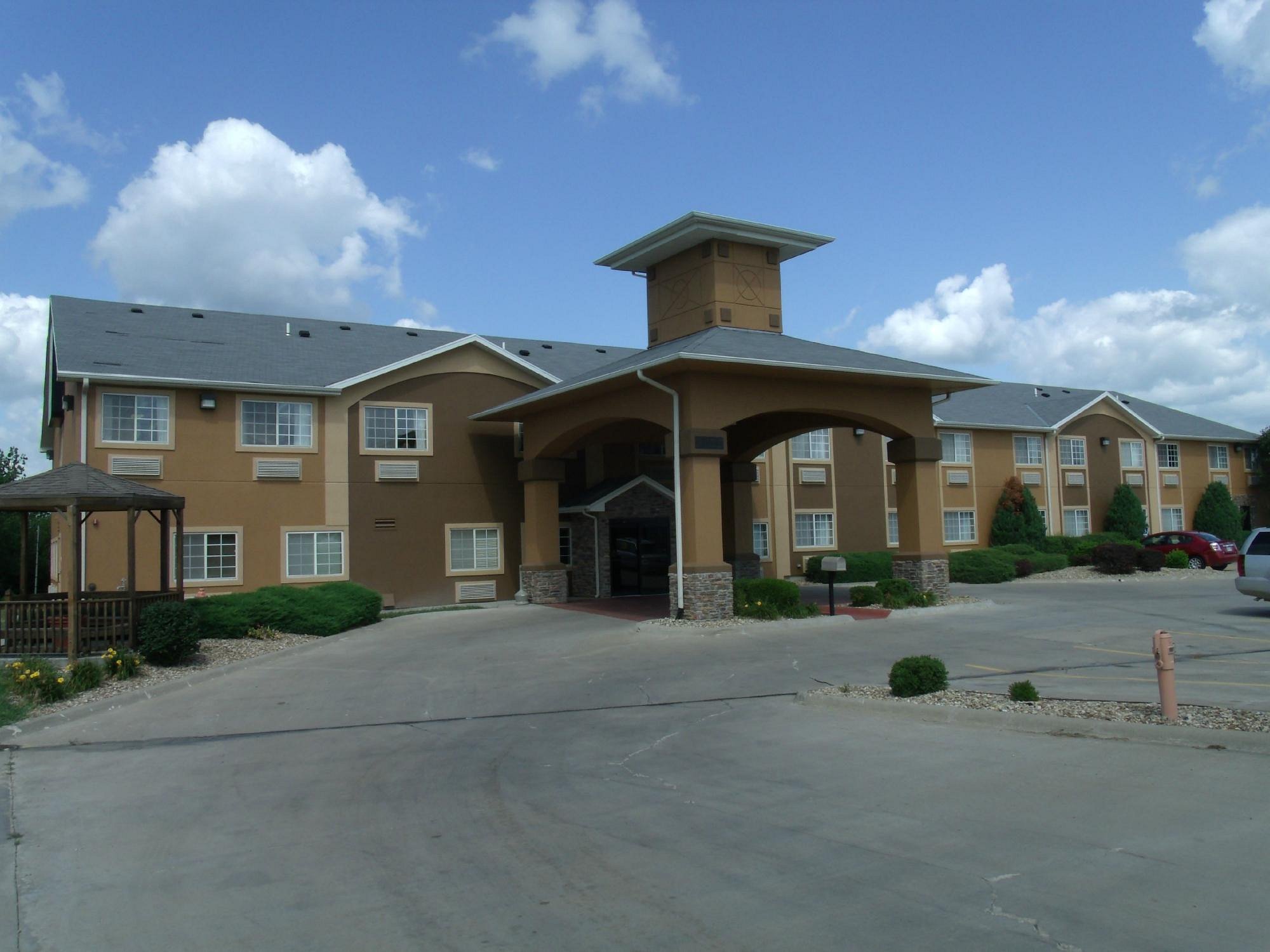 Americas Best Inn and Suites Emporia