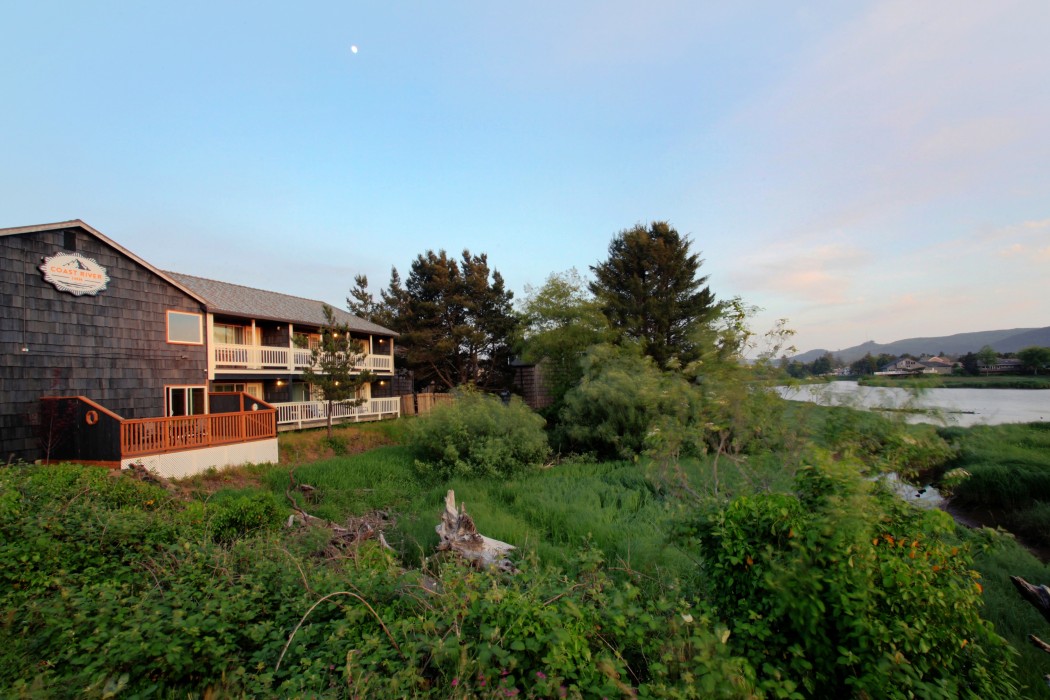 Coast River Inn