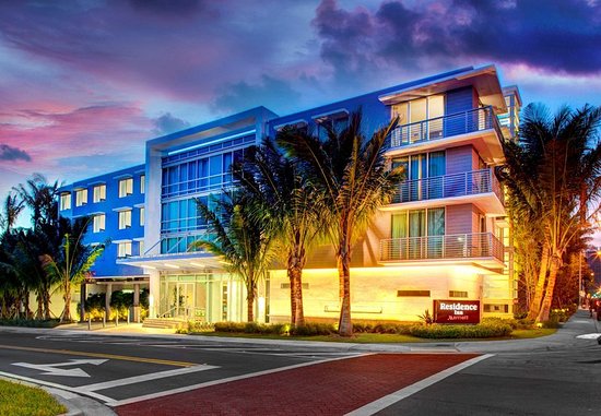 EuroSuites Hotel and Resident