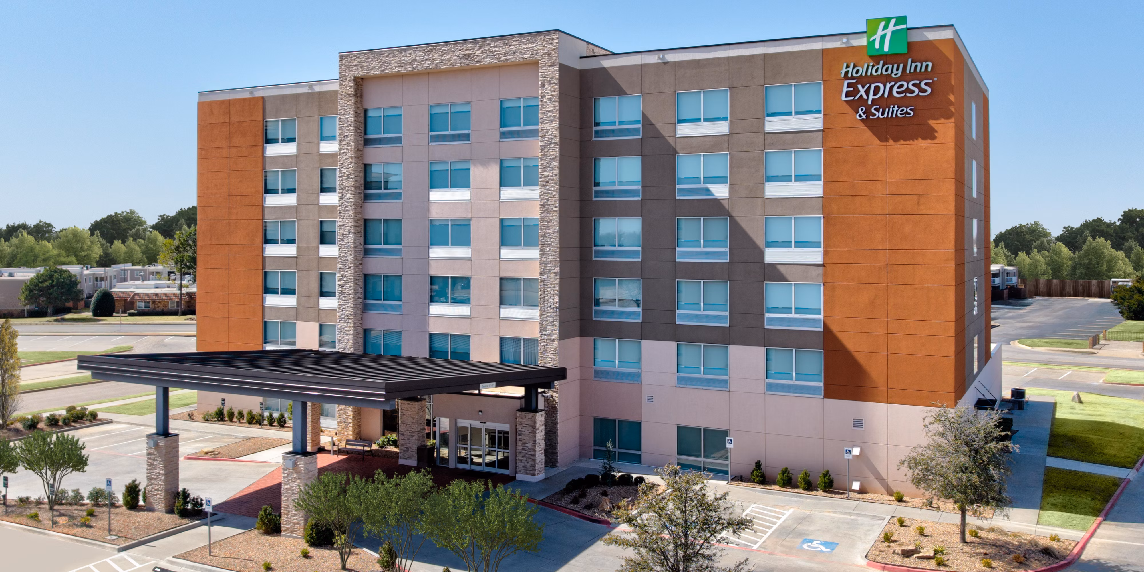 Holiday Inn Express and Suites Moore
