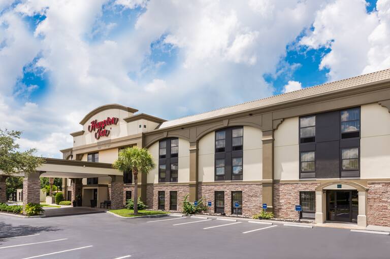 Hampton Inn & Suites by Hilton Fort Myers at Bell Tower Shops