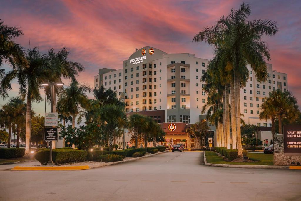 MICCOSUKEE RESORT