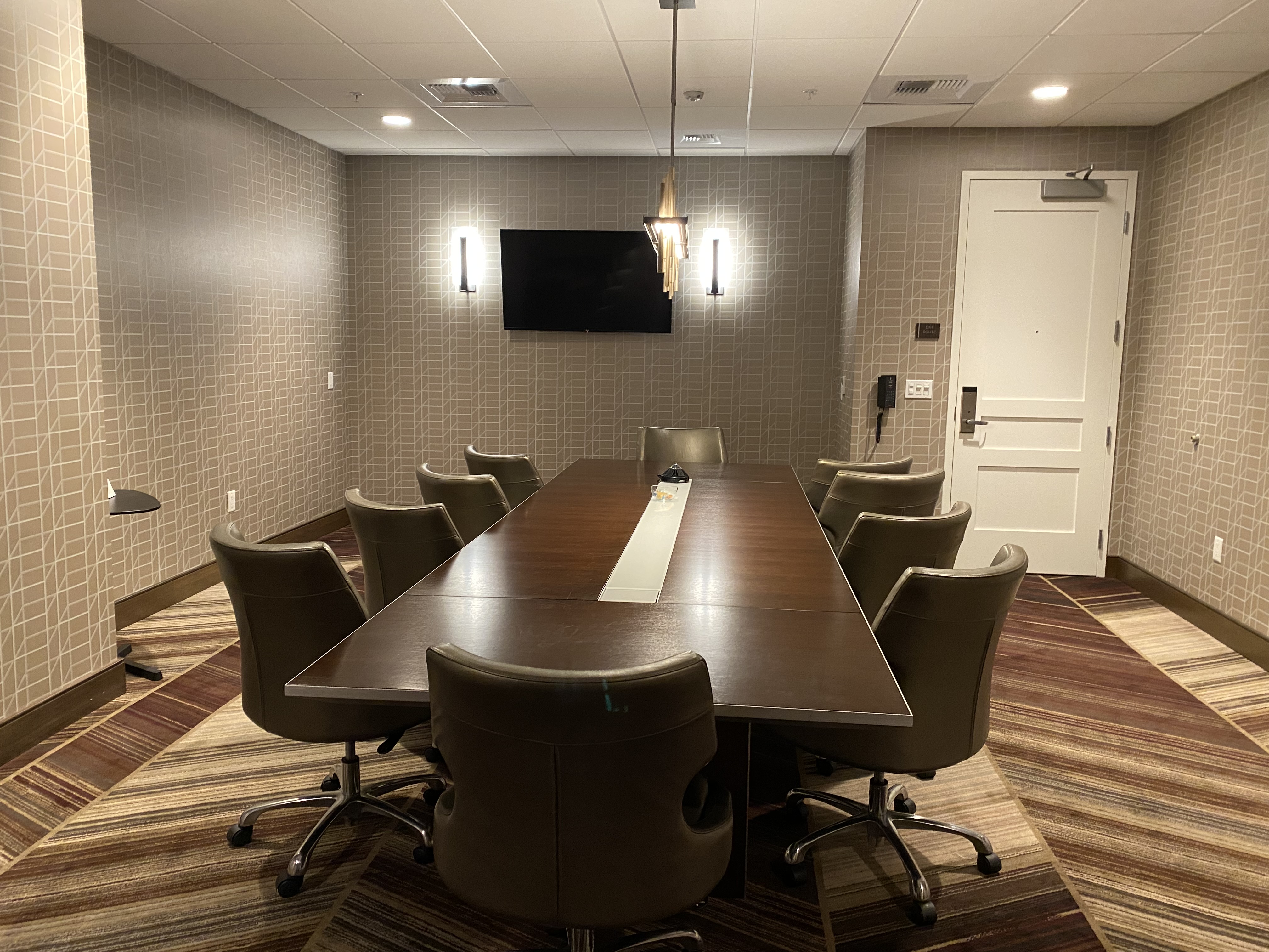 H Hotel Los Angeles, Curio Collection by Hilton