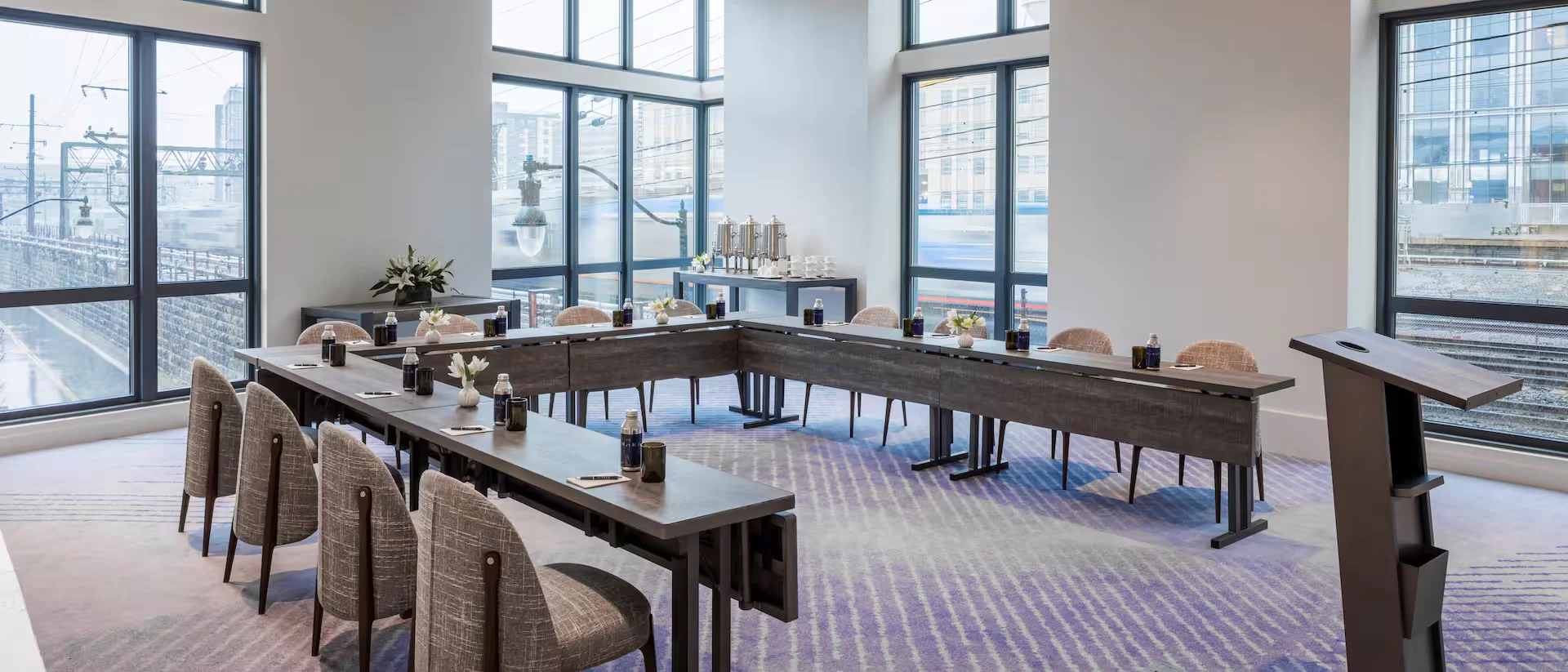 The Morrow Washington DC, Curio Collection by Hilton