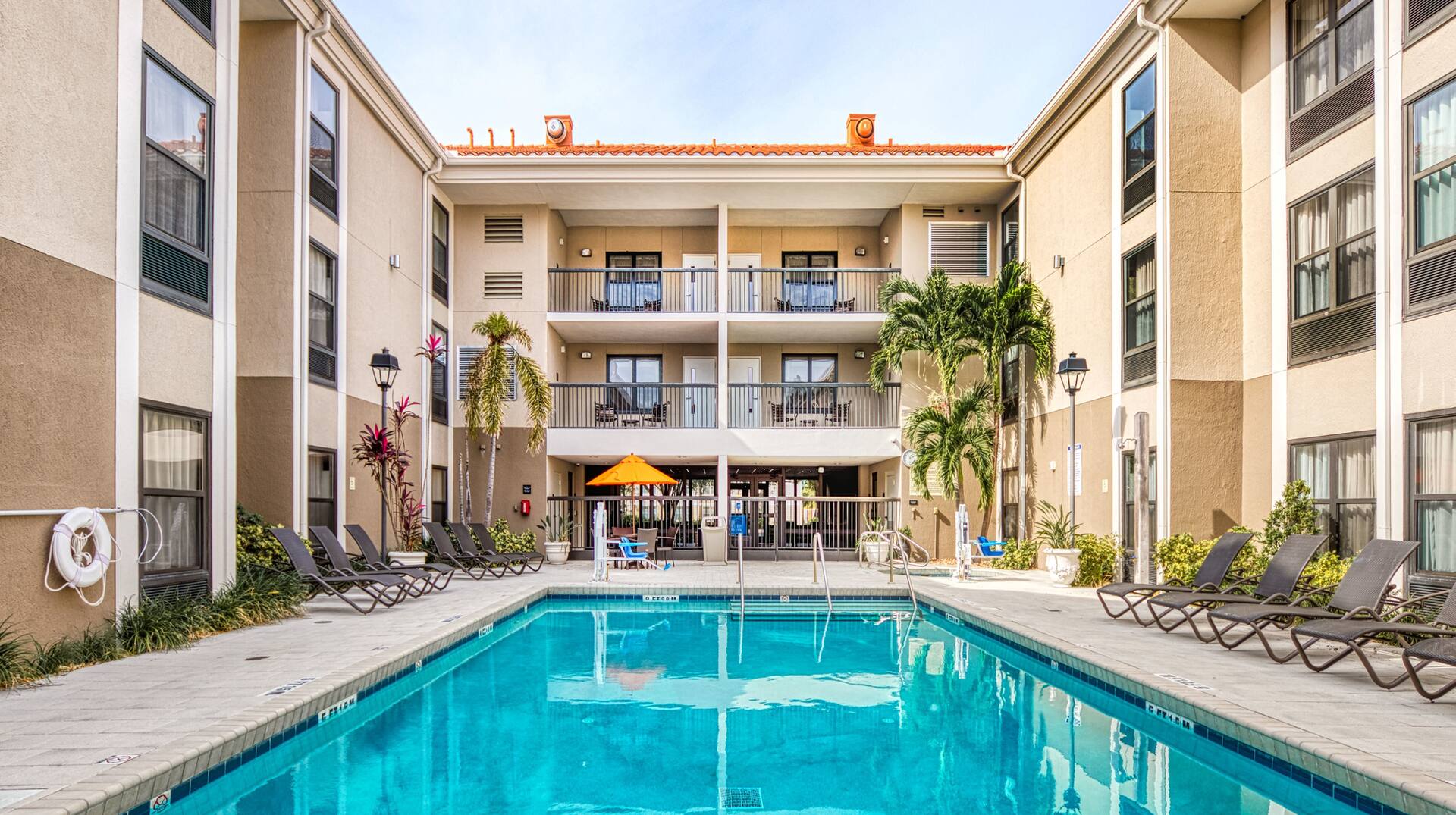 Hampton Suites Orlando East Ucf Area