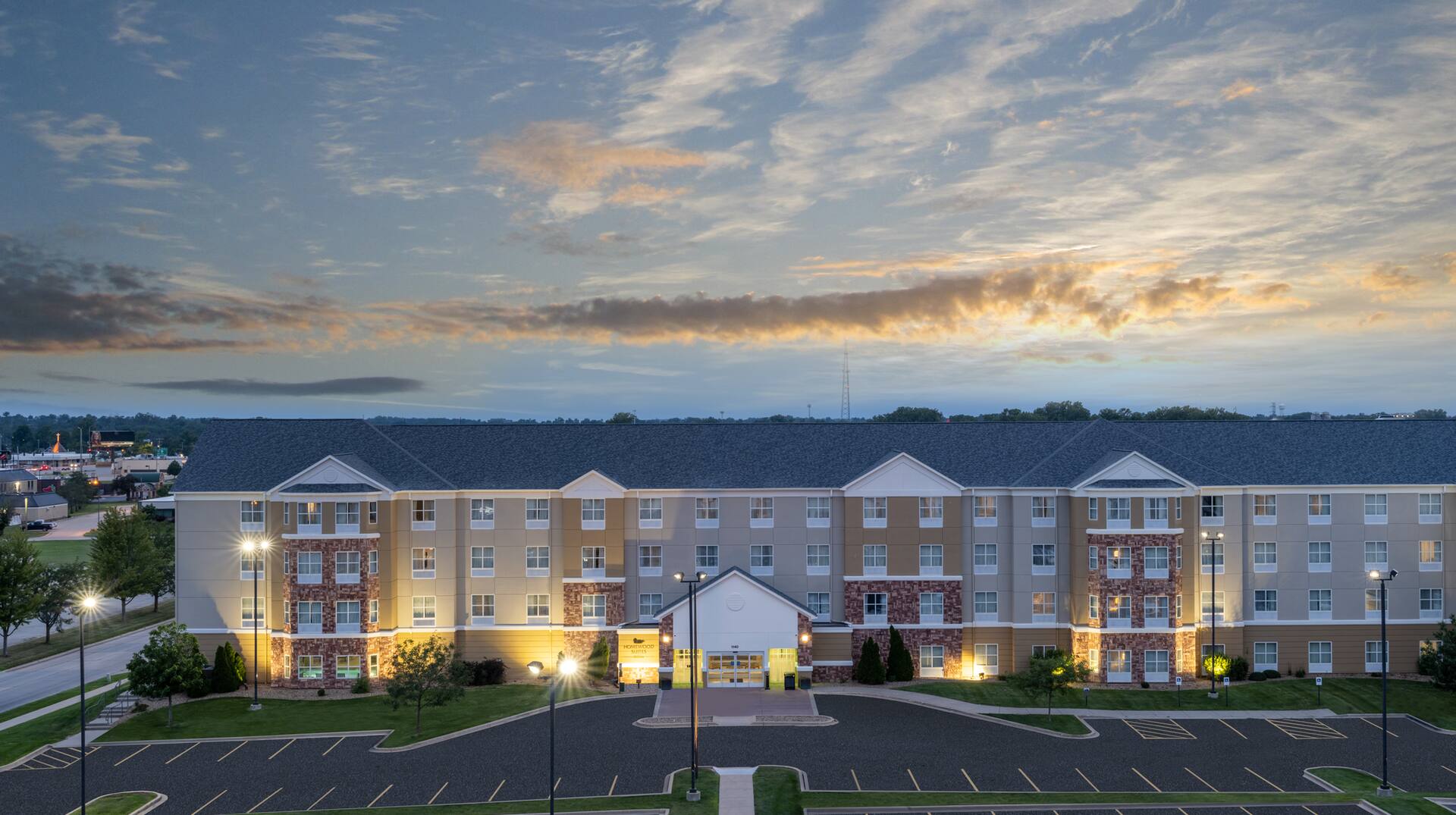Homewood Suites Cedar Rapids North