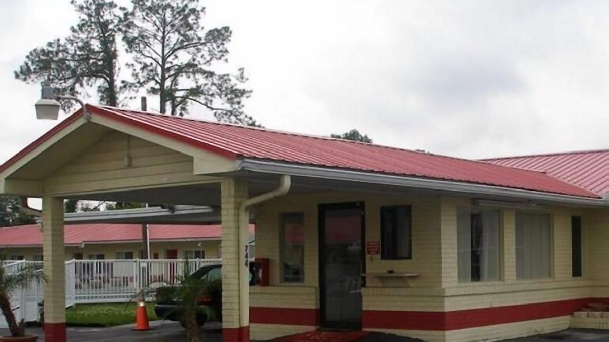 Red Carpet Inn